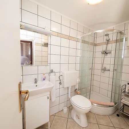 Charmantes Mit Meerblick, Bikes, Babybett, Grill