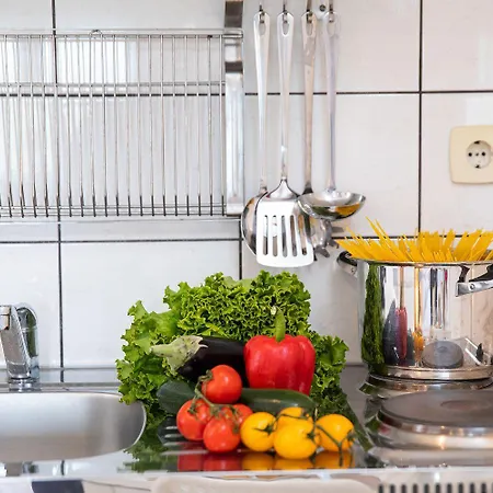 Charmantes Mit Meerblick, Bikes, Babybett, Grill Apartamento Crikvenica