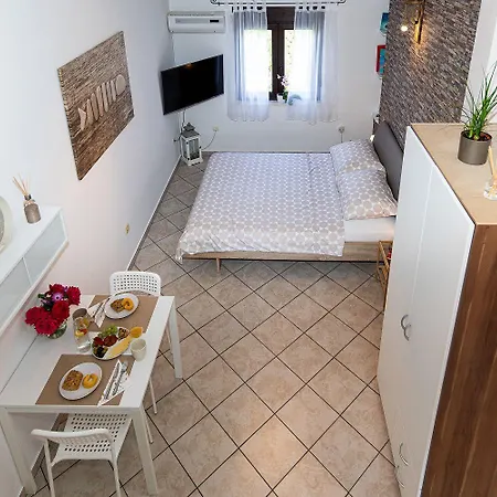 Charmantes Mit Meerblick, Bikes, Babybett, Grill Lejlighed