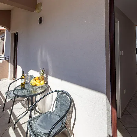 Charmantes Mit Meerblick, Bikes, Babybett, Grill