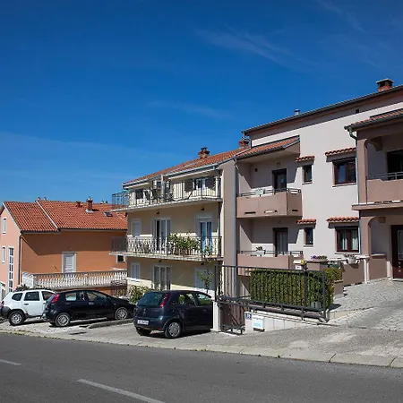 Charmantes Mit Meerblick, Bikes, Babybett, Grill Lejlighed